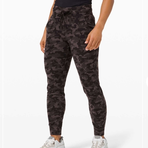 Lululemon ready to rulu hi-rise jogger camo - Picture 8 of 8